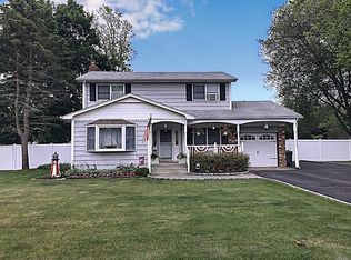 44 Eastover Rd, Sayville, NY 11782