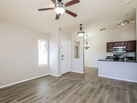 4th image of 35671 N Mirandesa Dr