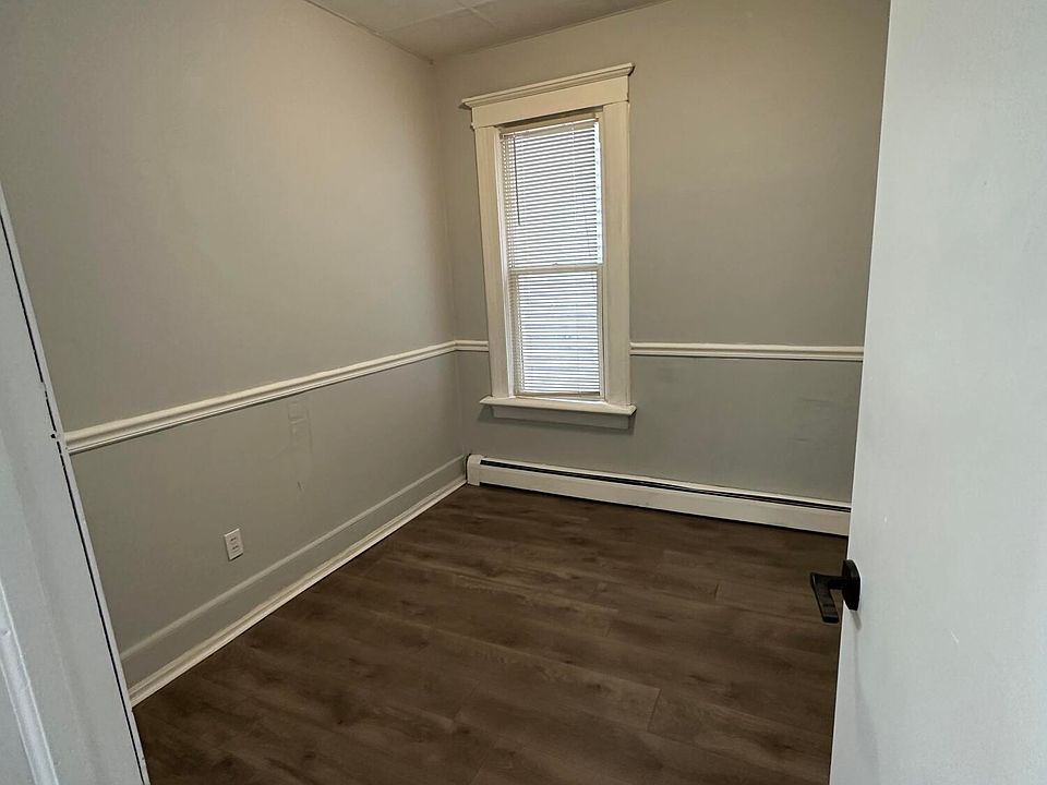 26 E Cicotte St, photo 7