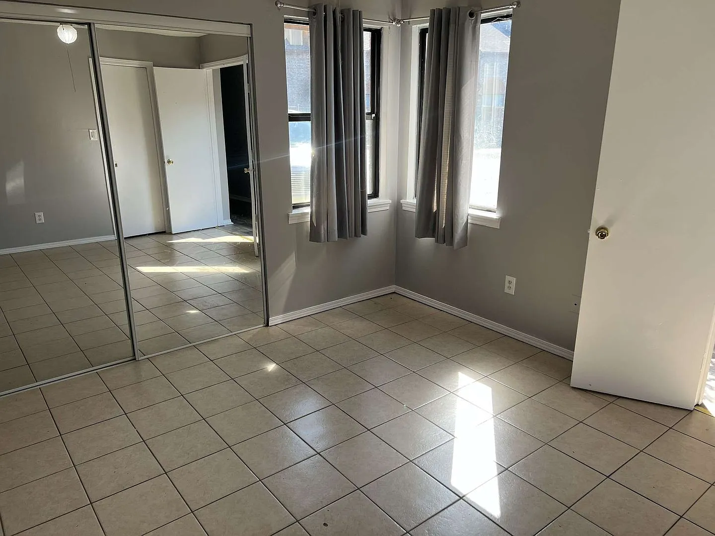 2 bedroom 1 bathroom condo! — Photo 3