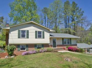 2431 Huntington Rd, Charlottesville, VA 22901