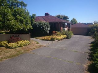 10526 12th Ave NW, Seattle, WA 98177