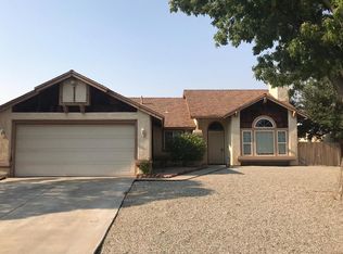 4117 Saddleback Rd, Palmdale, CA 93552