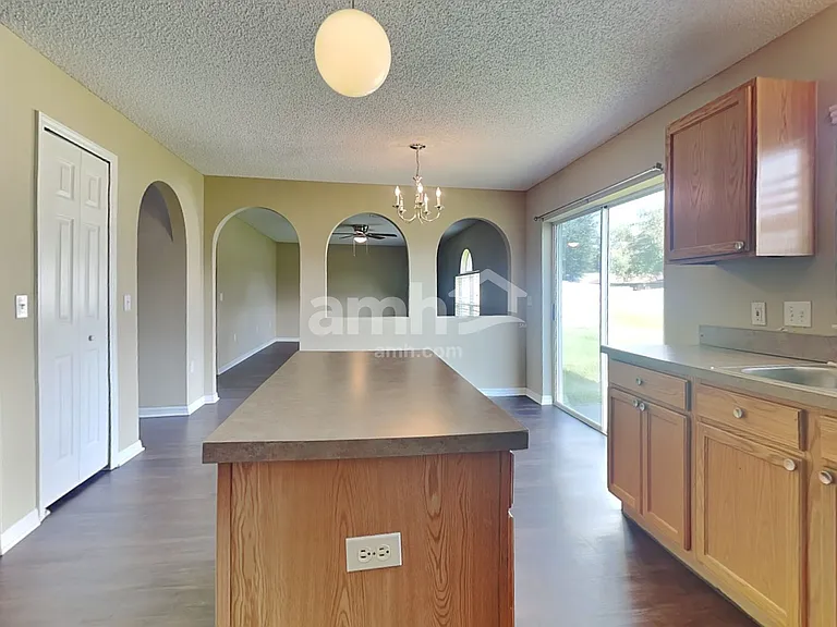 244 Verzon Ct — Photo 4