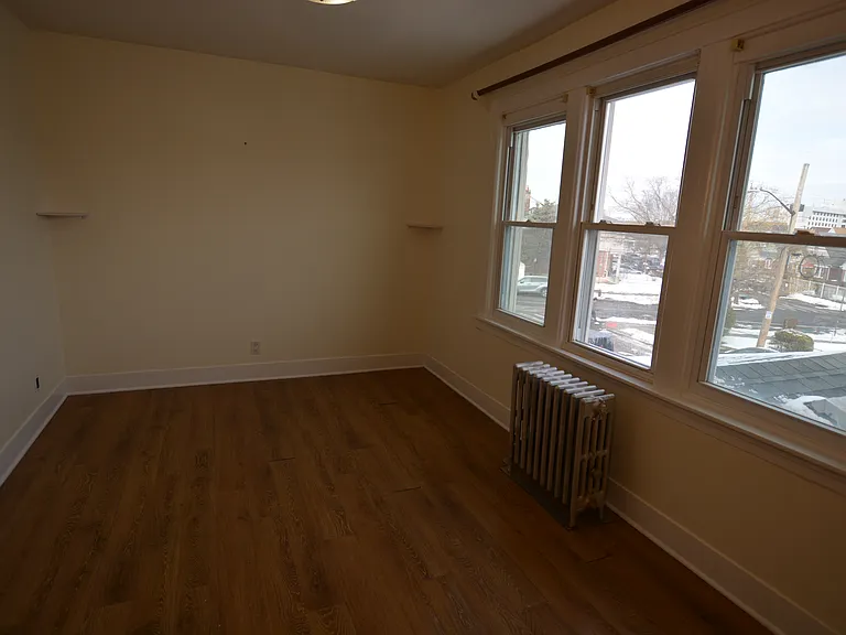 2410 Gillmore St #2 — Photo 5
