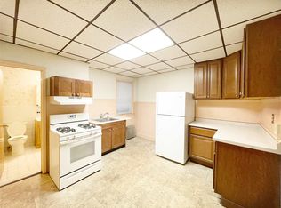 167 W 24th St #1F, Bayonne, NJ