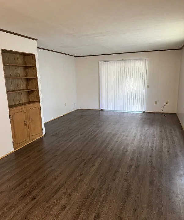 2 bed, 1.0 bath, $800 — Photo 4