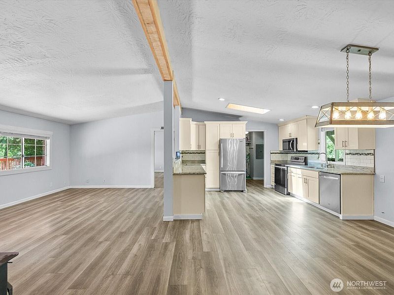 5th image of 30613 NE 183rd Street