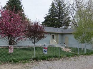 608 Cherry St, Riverton, WY 82501