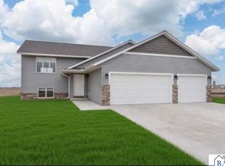 510 4th Ave SW, Mapleton, MN 56065