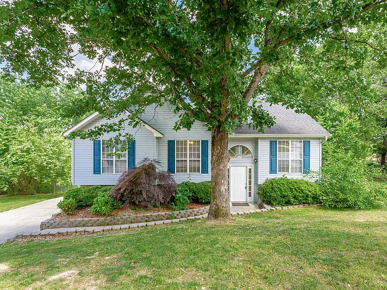 6130 Blue Ash Dr — Photo 5