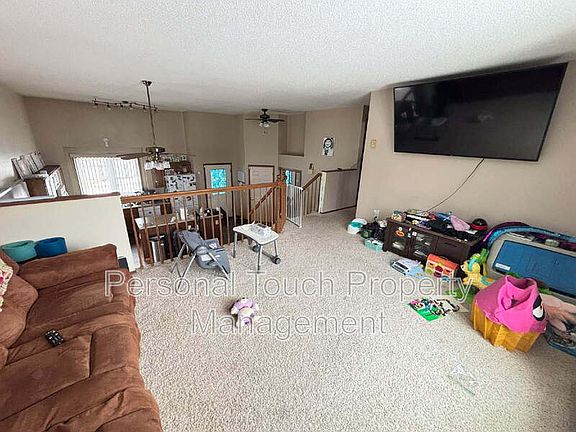 5th image of 1439 8th St W