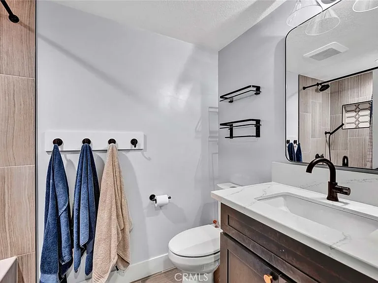 14781 Canterbury Ave — Photo 20