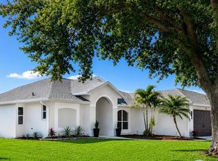 136 Long Meadow Ln, Rotonda West, FL 33947