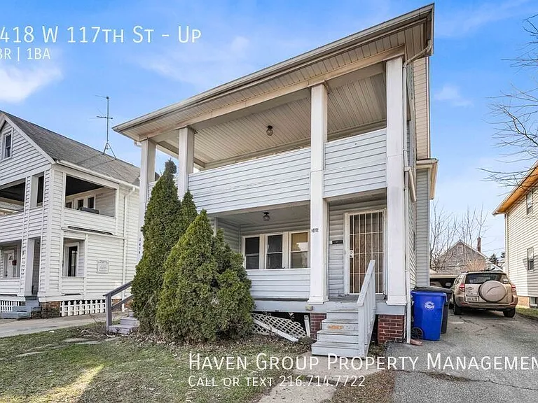 3418 W 117th St #UP — Photo 2