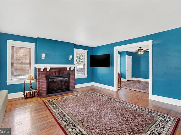 4th image of 1651 W Philadelphia St