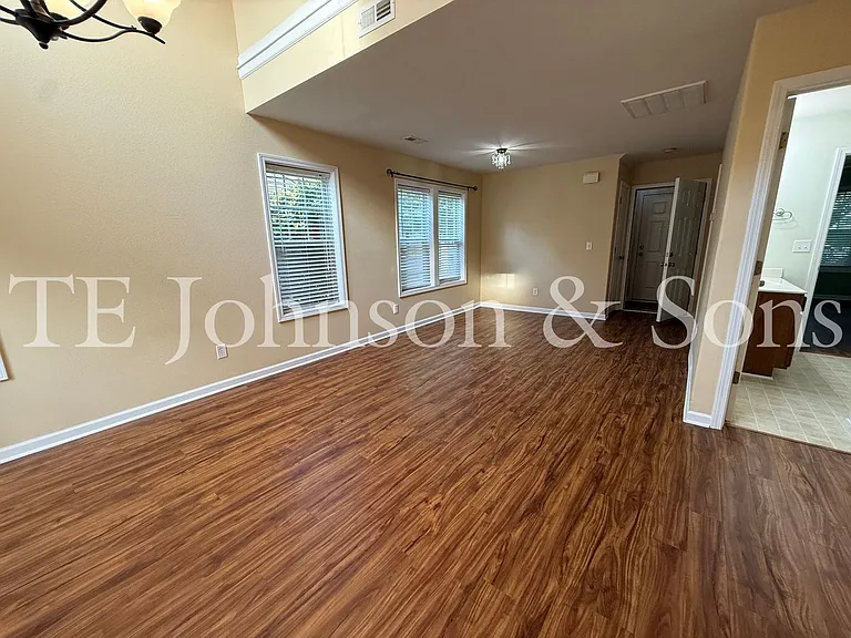 108 Greenway St — Photo 12