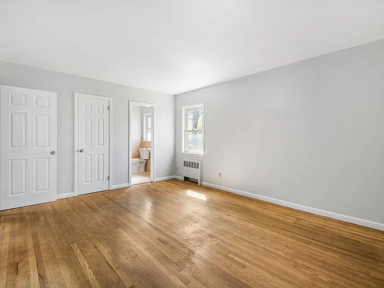 846 Hartsdale Rd — Photo 16