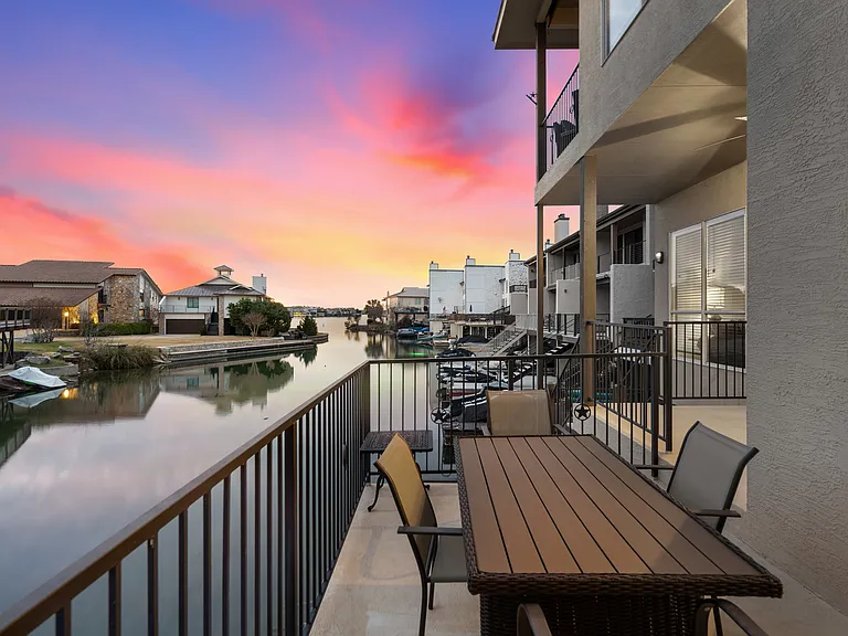 510 Horseshoe Bay North Blvd — Photo 22