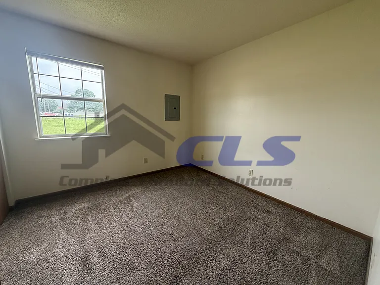 820 Poplar St #13 — Photo 6