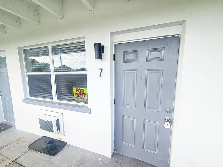 2915 Broadway — Photo 10
