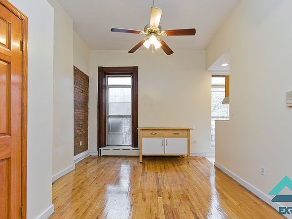 3rd image of 33 Halsey St APT 2