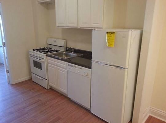 2nd image of 169 15th St #4R