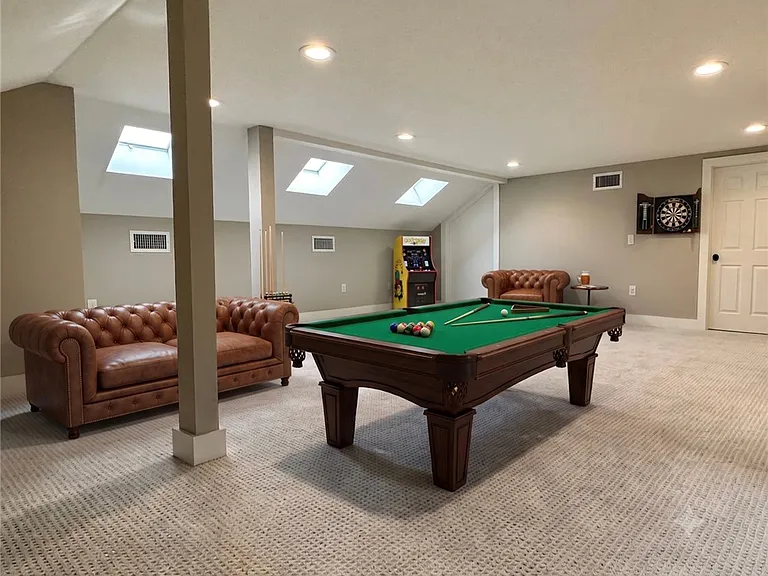 1616 N Ogden Dr — Photo 9