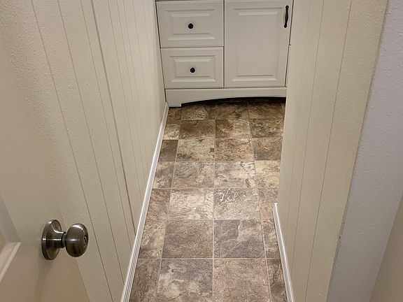 4th image of 3410 E Elswood Dr
