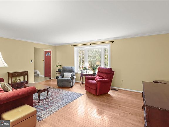3rd image of 3840 Dahlgren Ct