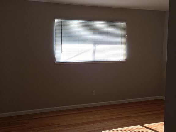 5th image of 3468 S Port Dr