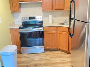 574 Main St APT 105, Damariscotta, ME 04543