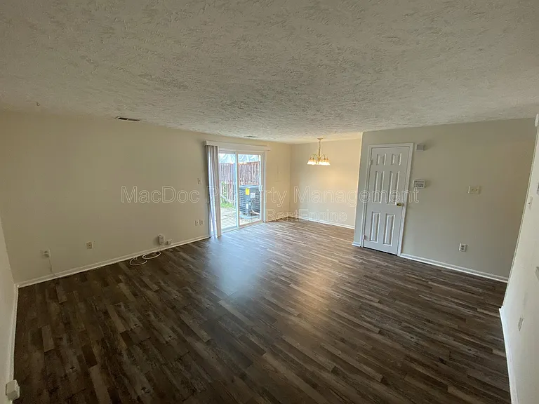 4749 Hedrick Ln — Photo 7
