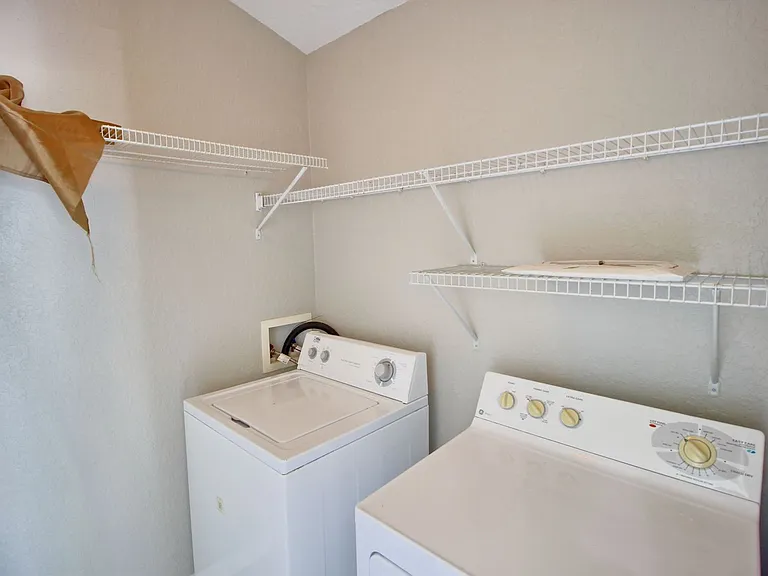 2924 Conner Ln — Photo 10