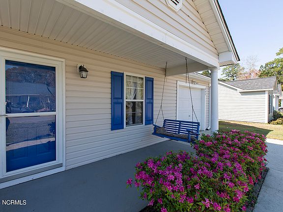 3rd image of 608 Brewster Lane