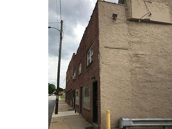 2nd image of 580 S 1st Ave