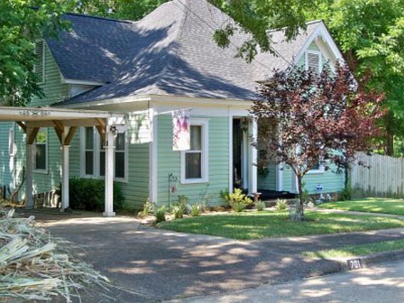 2nd image of 701 W Cox St