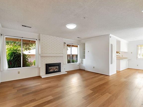 3rd image of 12 Aspen Meadows Circle