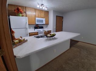 917 S Newcomb Ave #202, Sioux Falls, SD 57106