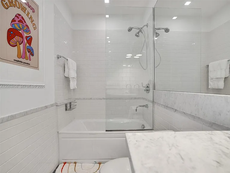 6103 Aqua Ave #107 — Photo 19