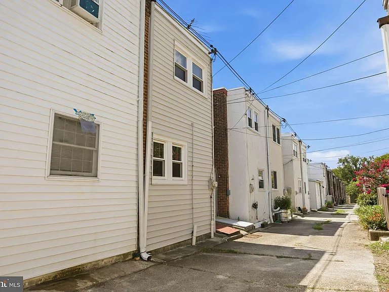3323 Tilden St — Photo 29