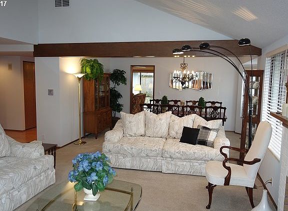 5th image of 3102 SE Balboa Dr