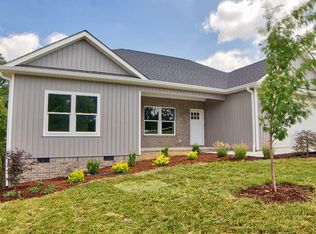 35 Battle Bluff Dr, Rossville, GA 30741