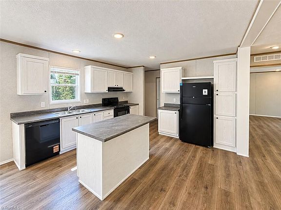 4th image of 211 Paul Workman Rd