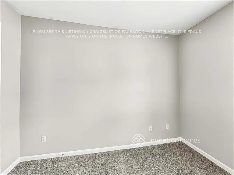 4730 Camelot Dr — Photo 15