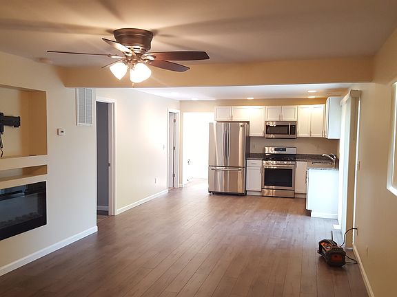 4th image of 7513 W 141st Pl
