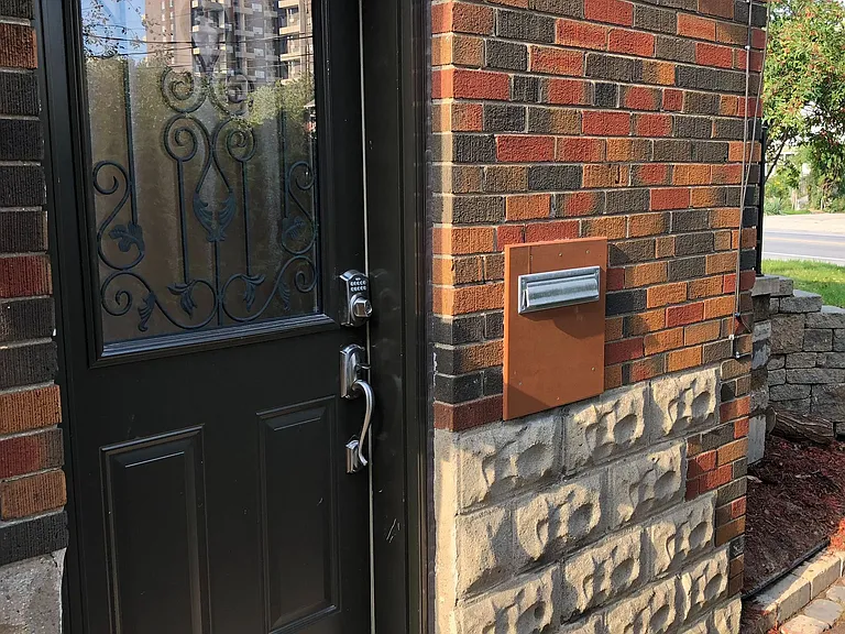 58 S Kingsway #LOWER — Photo 12