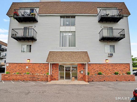 4th image of 115 Short Beach Road #201
