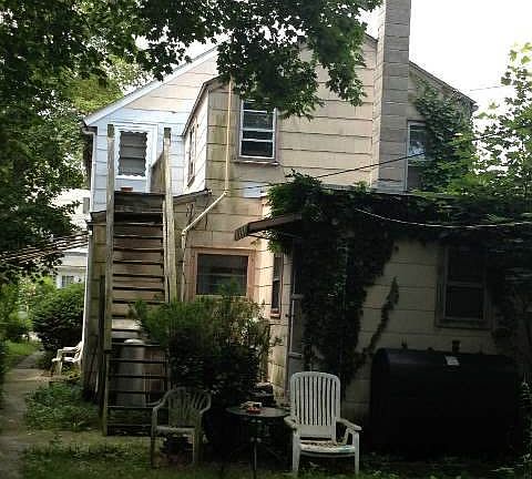 3rd image of 506 Main St