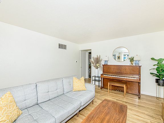 5th image of 7507 SE 69th Ave